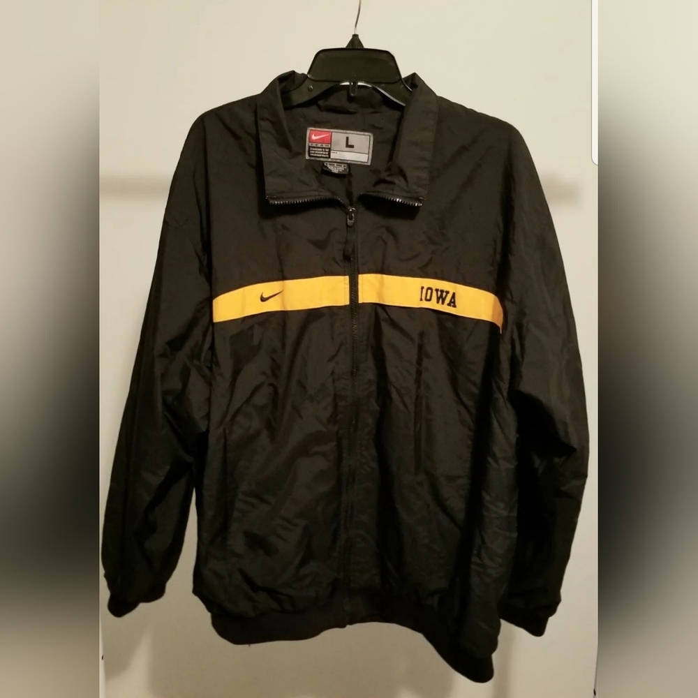 Nike Team Iowa Hawkeyes windbreaker Men's Lg